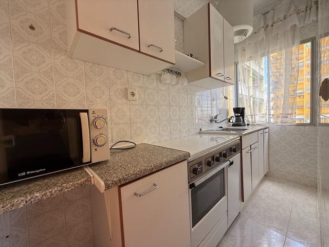 1 soverom Leilighet til leie i Oropesa  med svømmebasseng - € 1 500 (Ref: 9913197)
