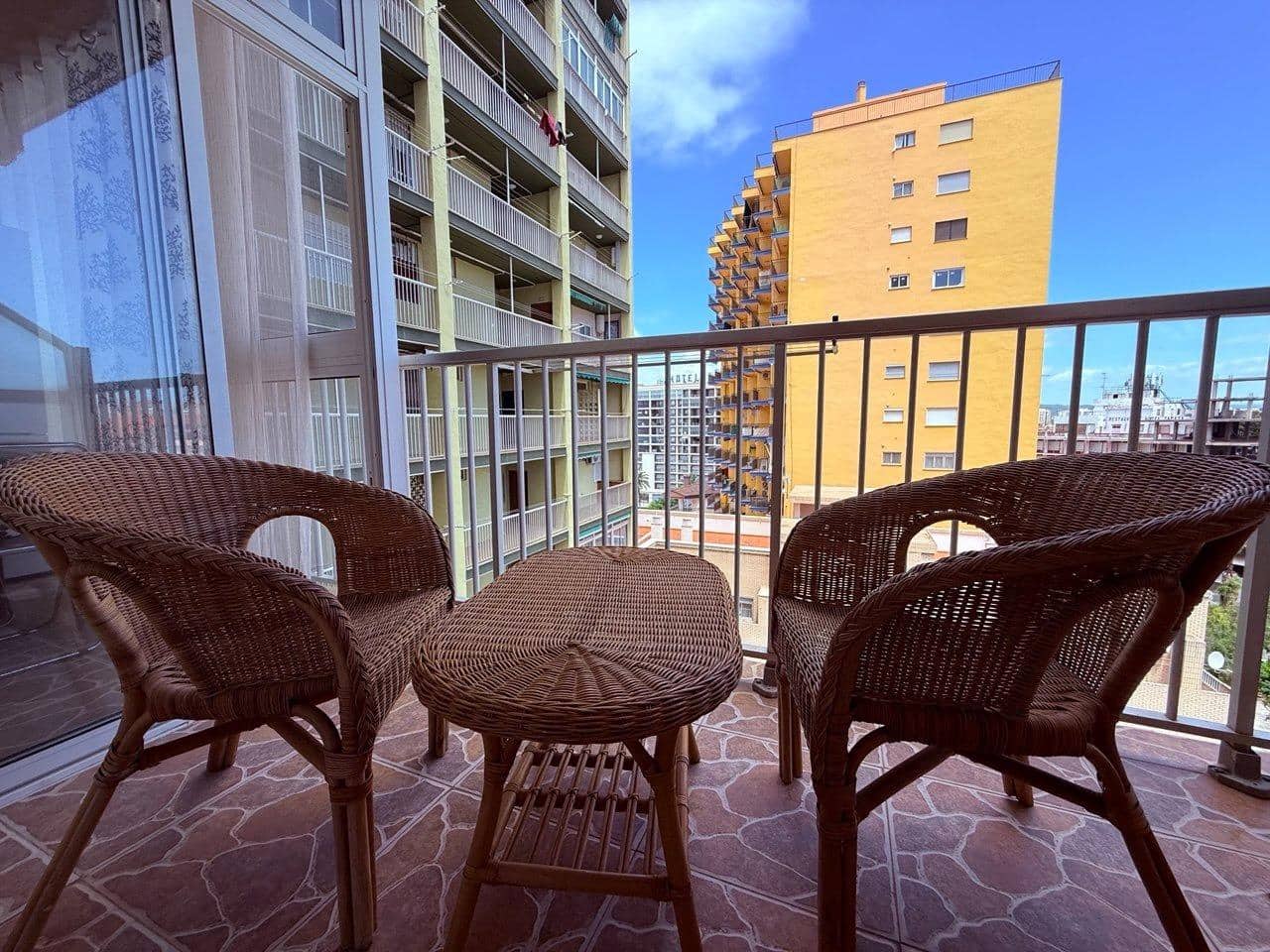 1 soverom Leilighet til leie i Oropesa  med svømmebasseng - € 1 500 (Ref: 9913197)