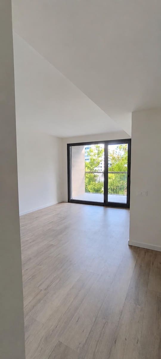 Appartement de 2 chambres à louer à Valence ville avec piscine garage - 1 850 € (Ref: 9920450)
