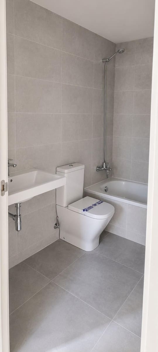 Appartement de 2 chambres à louer à Valence ville avec piscine garage - 1 850 € (Ref: 9920450)