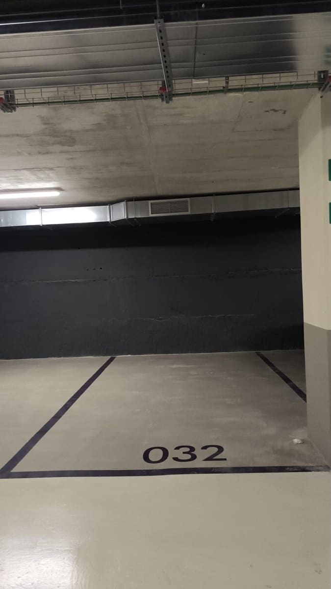 Appartement de 2 chambres à louer à Valence ville avec piscine garage - 1 850 € (Ref: 9920450)