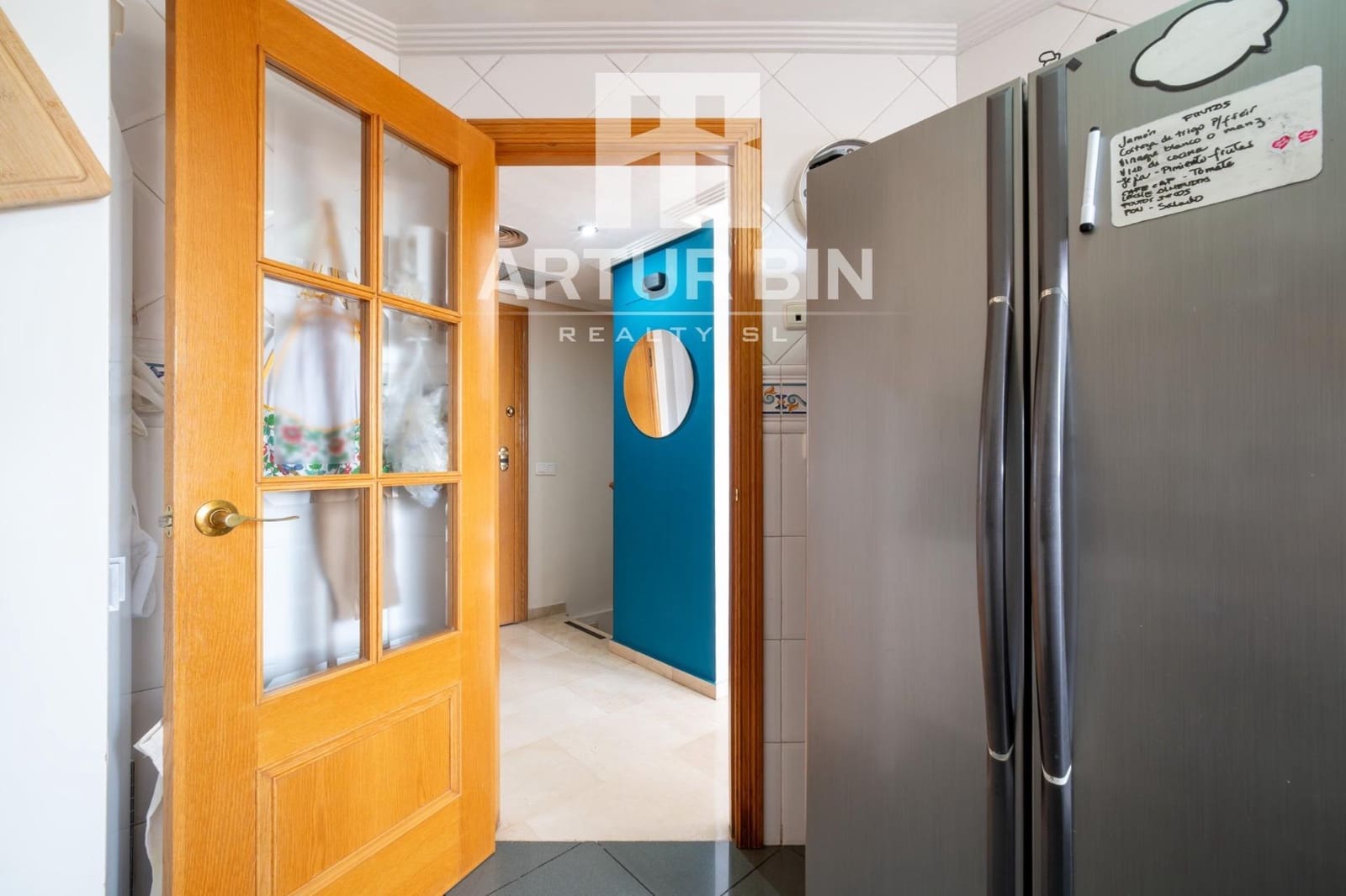 3 bedroom Penthouse for sale in Valencia city with pool - € 550,000 (Ref: 9922327)