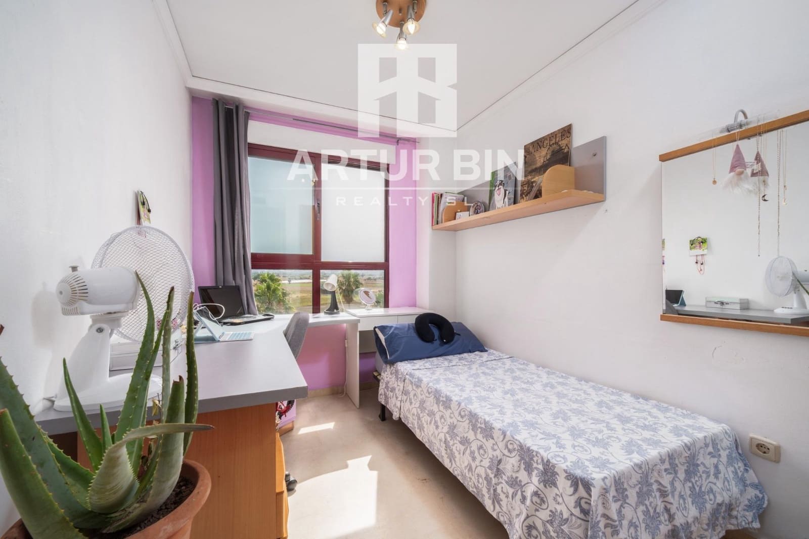 3 bedroom Penthouse for sale in Valencia city with pool - € 550,000 (Ref: 9922327)