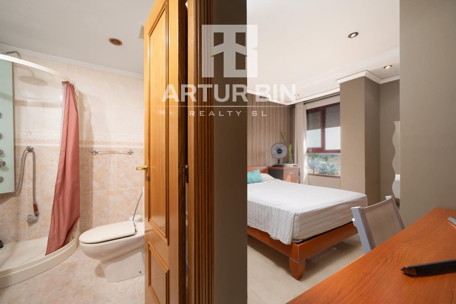 3 bedroom Penthouse for sale in Valencia city with pool - € 550,000 (Ref: 9922327)