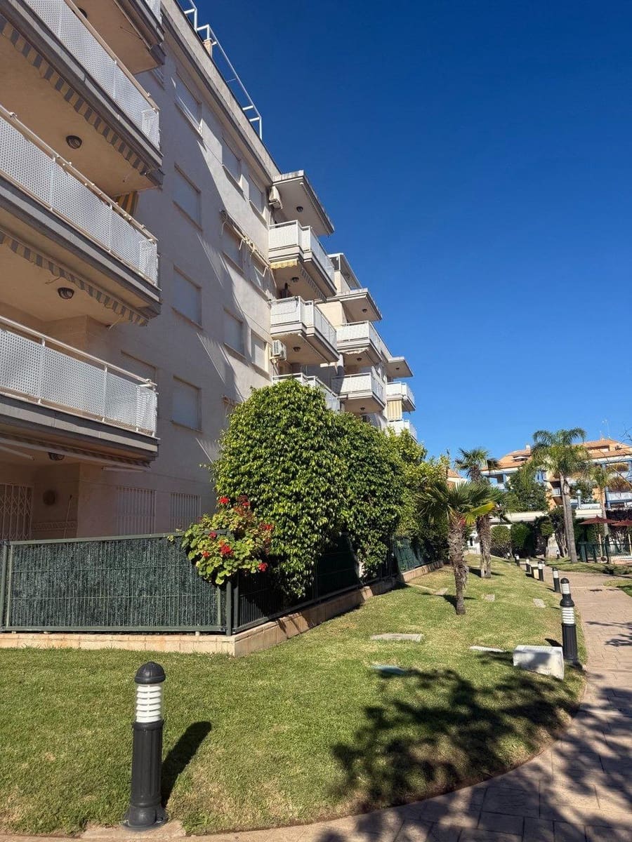 2 slaapkamer Flat te huur in Canet d'En Berenguer met zwembad - € 1.000 (Ref: 9922328)