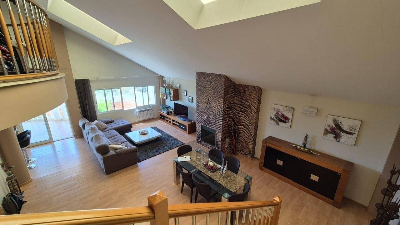 3 bedroom Villa for sale in Torrent with pool garage - € 420,000 (Ref: 9922330)