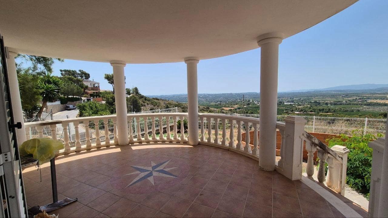3 bedroom Villa for sale in Torrent with pool garage - € 420,000 (Ref: 9922330)