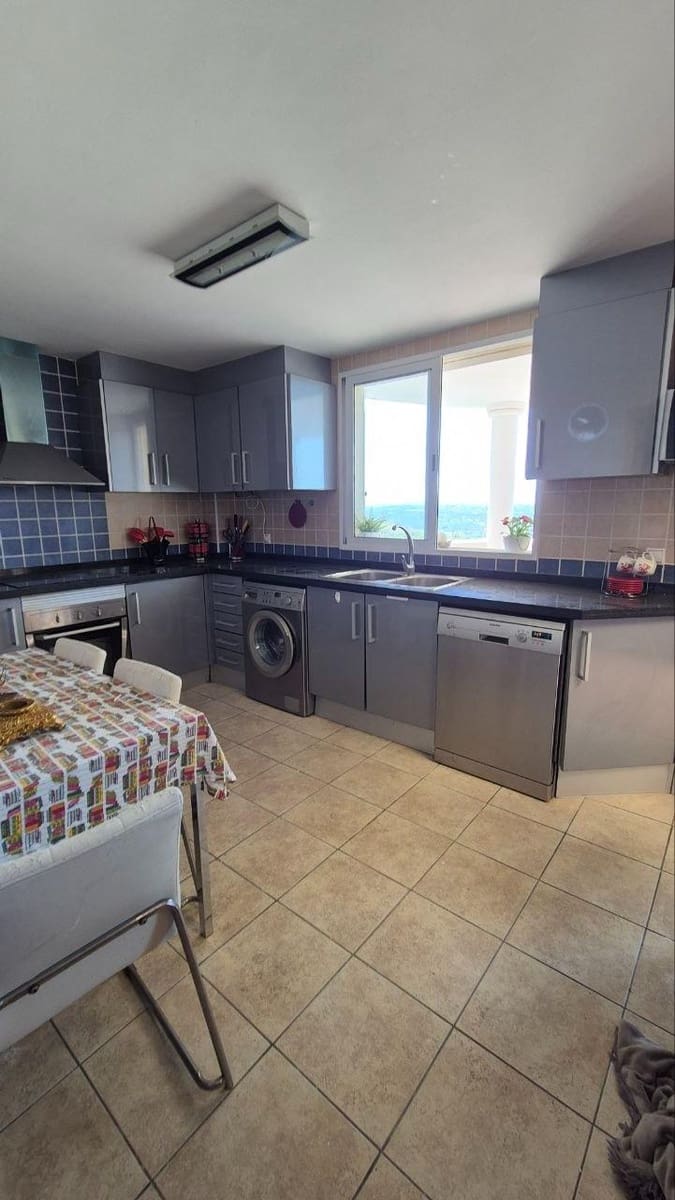 3 bedroom Villa for sale in Torrent with pool garage - € 420,000 (Ref: 9922330)
