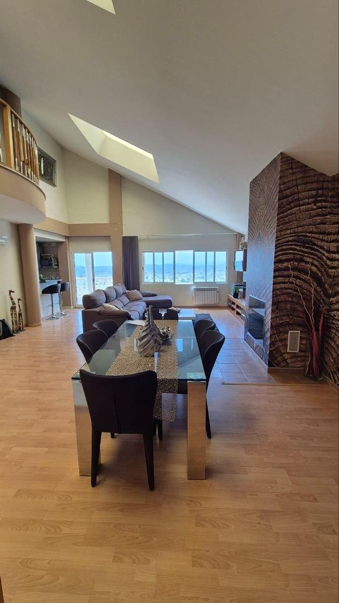 3 bedroom Villa for sale in Torrent with pool garage - € 420,000 (Ref: 9922330)