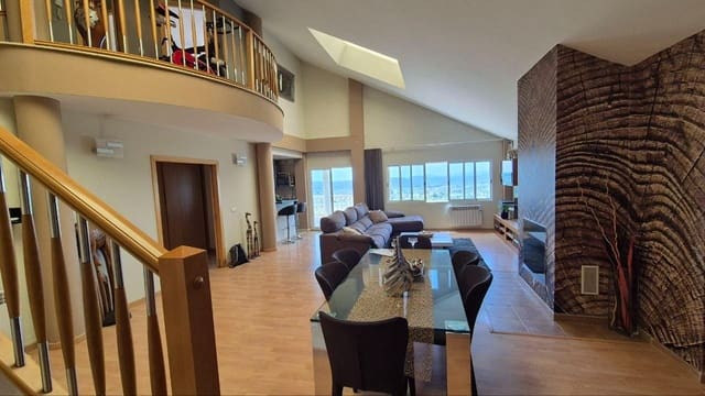 3 soveværelse Villa til salg i Torrent med swimmingpool garage - € 420.000 (Ref: 9922330)