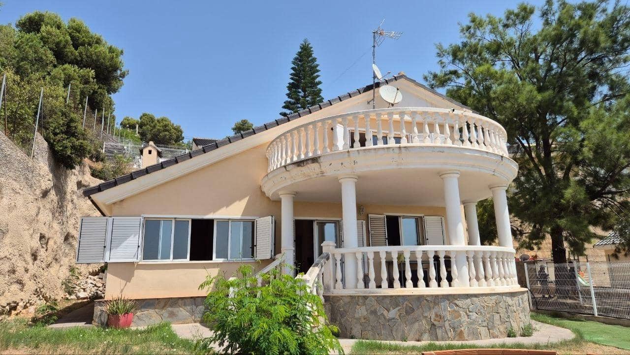 3 bedroom Villa for sale in Torrent with pool garage - € 420,000 (Ref: 9922330)
