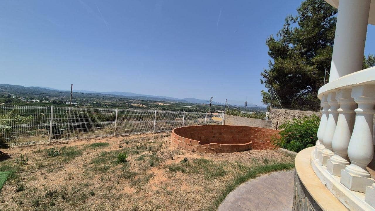 3 bedroom Villa for sale in Torrent with pool garage - € 420,000 (Ref: 9922330)