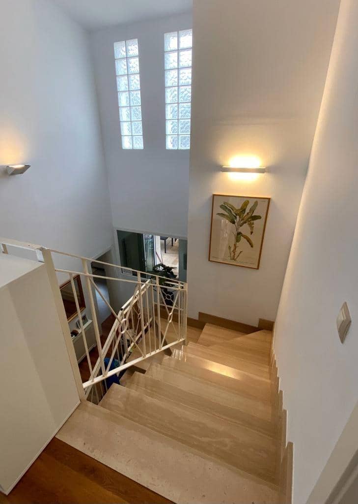4 sypialnia Willa do wynajęcia w L'Eliana z basenem - 3 300 € (Ref: 9924639)