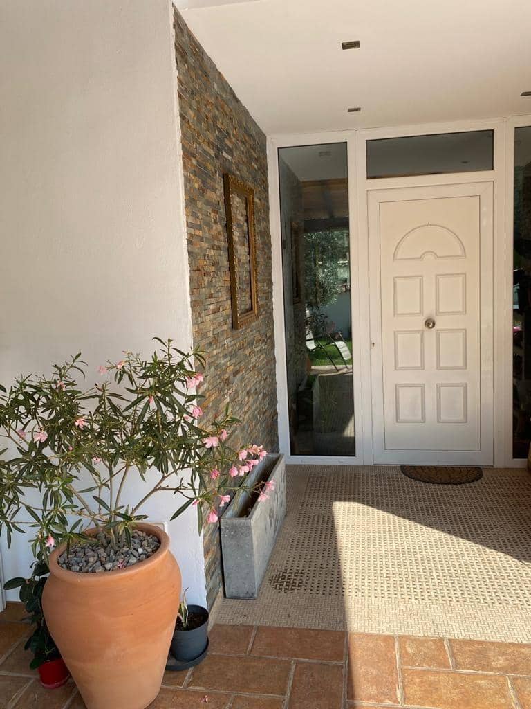 4 sypialnia Willa do wynajęcia w L'Eliana z basenem - 3 300 € (Ref: 9924639)