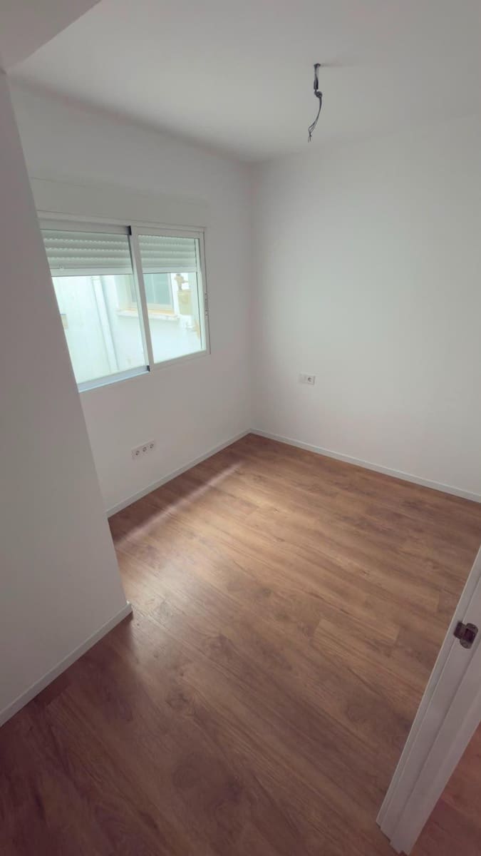 3 bedroom Flat for sale in Sagunto / Sagunt - € 205,000 (Ref: 9938229)