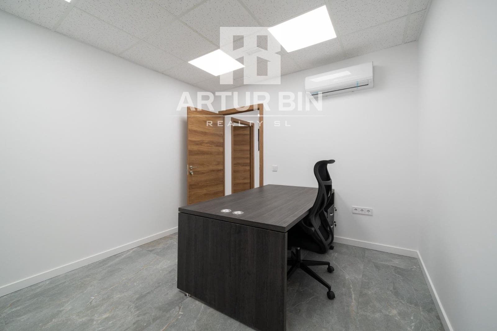 1 bedroom Office for rent in Valencia city - € 500 (Ref: 9938230)