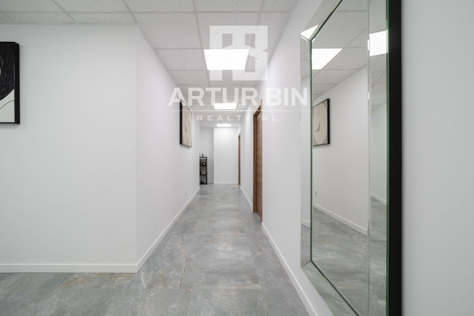 1 bedroom Office for rent in Valencia city - € 500 (Ref: 9938230)