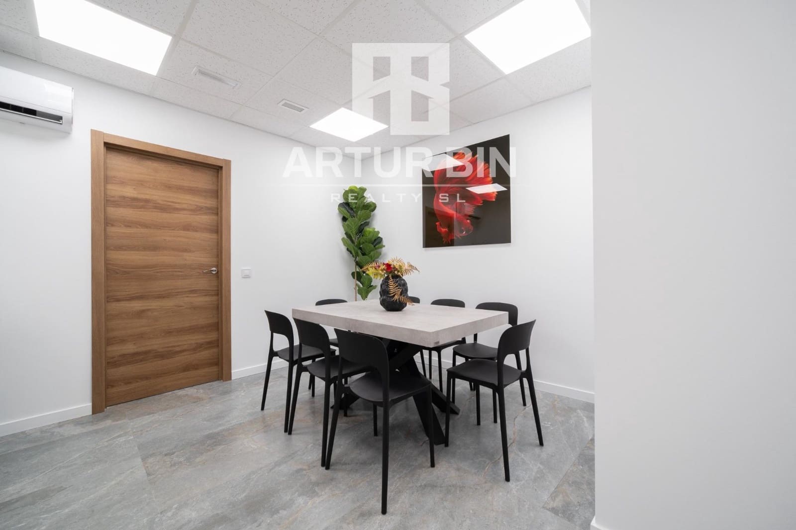 1 bedroom Office for rent in Valencia city - € 500 (Ref: 9938230)