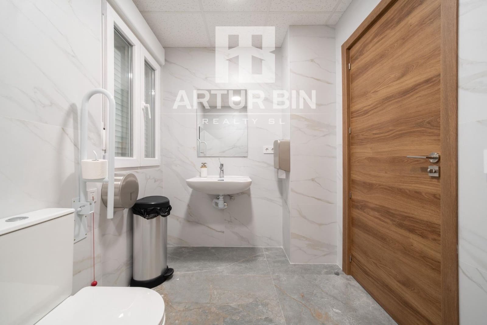 1 bedroom Office for rent in Valencia city - € 500 (Ref: 9938230)