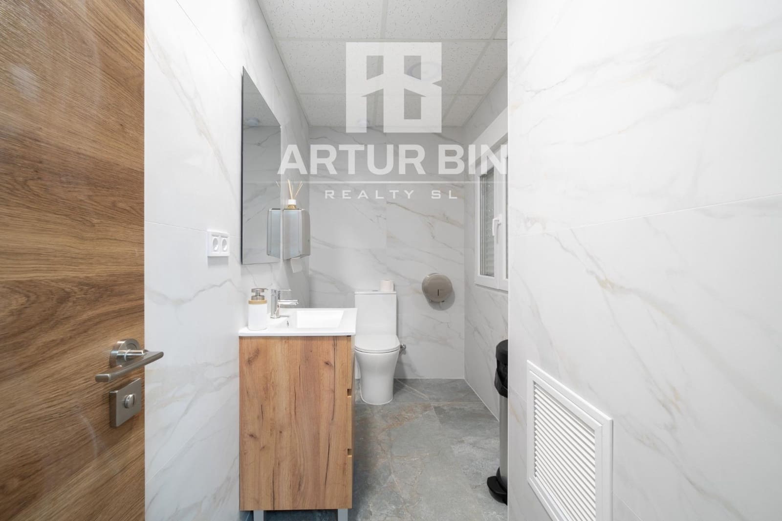 1 bedroom Office for rent in Valencia city - € 500 (Ref: 9938230)
