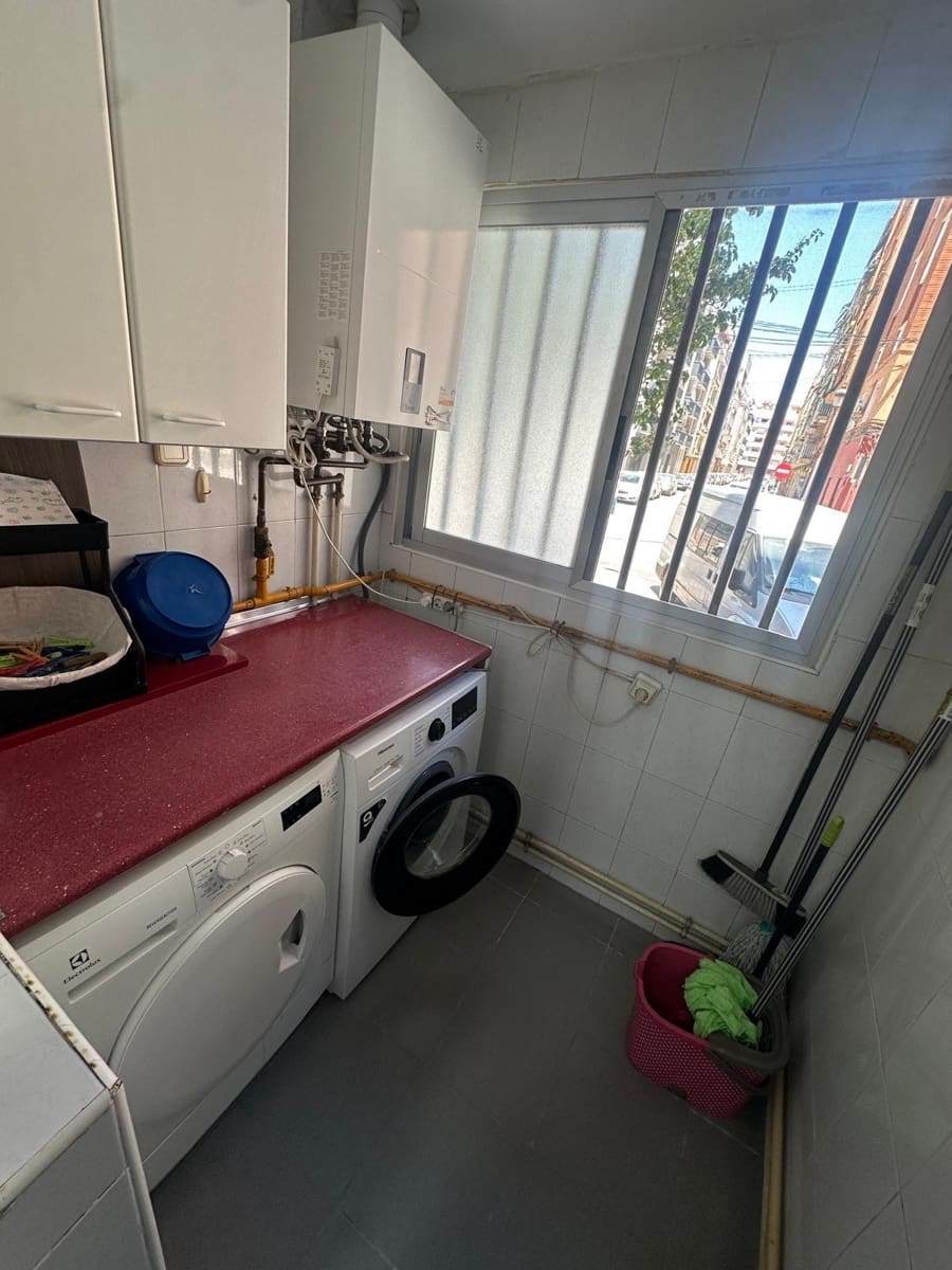 3 bedroom Flat for sale in Valencia city with garage - € 315,000 (Ref: 9942545)
