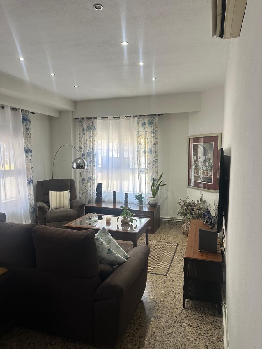 3 bedroom Flat for sale in Valencia city with garage - € 315,000 (Ref: 9942545)