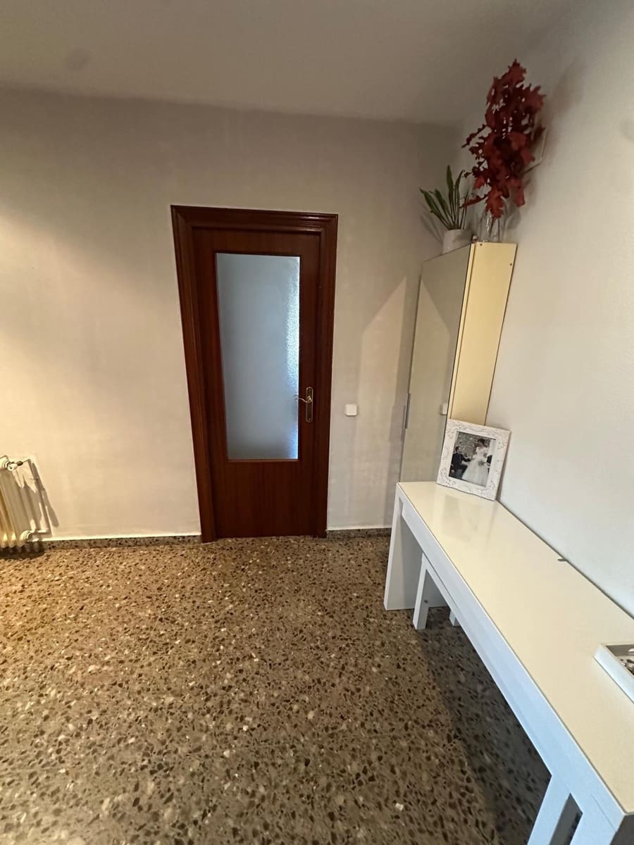 3 bedroom Flat for sale in Valencia city with garage - € 315,000 (Ref: 9942545)