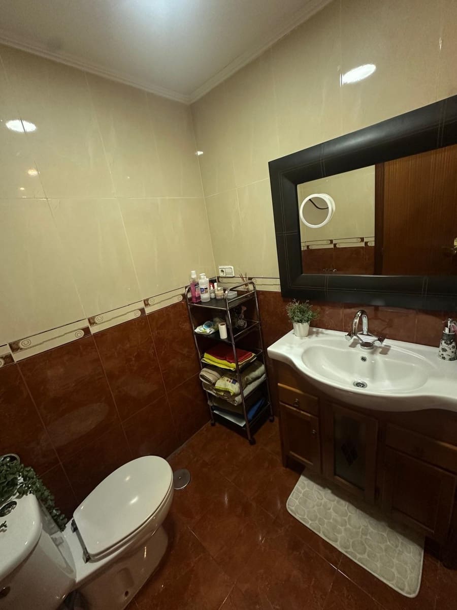 3 bedroom Flat for sale in Valencia city with garage - € 315,000 (Ref: 9942545)