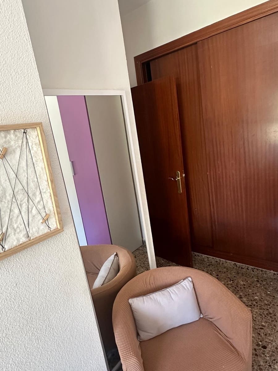 3 bedroom Flat for sale in Valencia city with garage - € 315,000 (Ref: 9942545)