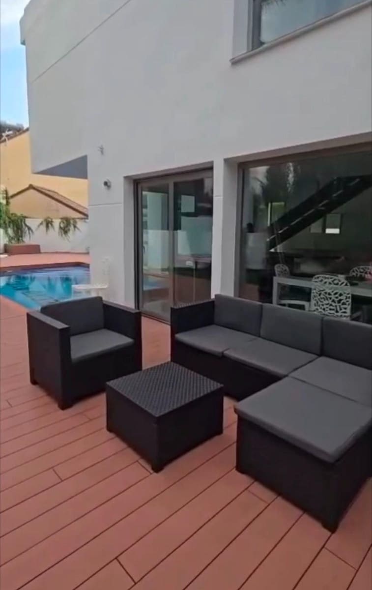 3 Zimmer Villa zu vermieten in La Canada mit Pool Garage - 3.400 € (Ref: 9942546)