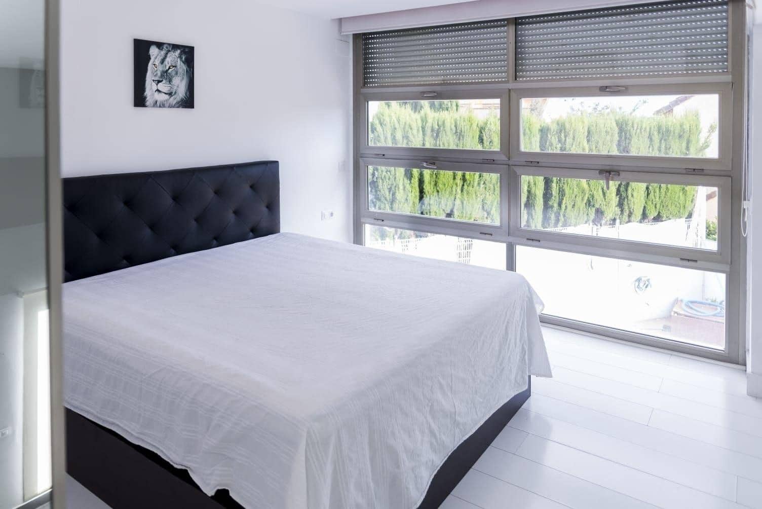 3 Zimmer Villa zu vermieten in La Canada mit Pool Garage - 3.400 € (Ref: 9942546)
