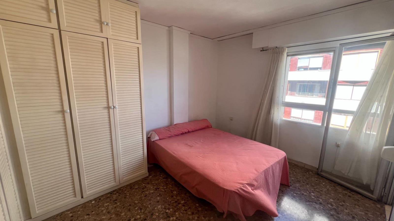 4 soveværelse Lejlighed til salg i Gandia med garage - € 225.000 (Ref: 9947941)