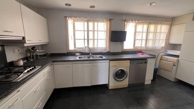 4 soveværelse Lejlighed til salg i Gandia med garage - € 225.000 (Ref: 9947941)