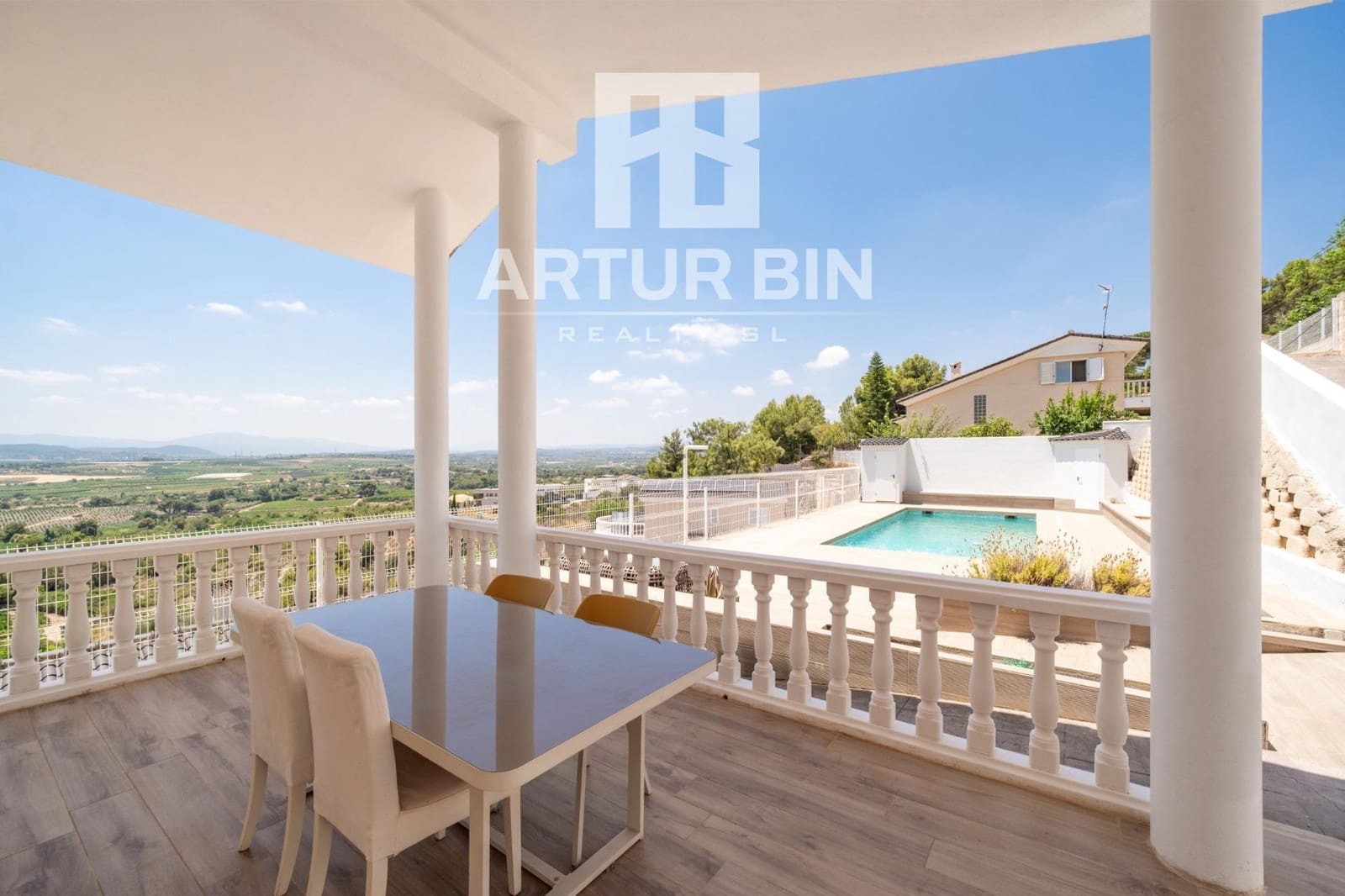 3 bedroom Villa for sale in Torrent with pool garage - € 579,000 (Ref: 9947942)