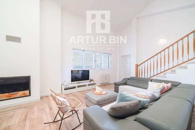 3 soverom Villa til salgs i Torrent med svømmebasseng garasje - € 579 000 (Ref: 9947942)