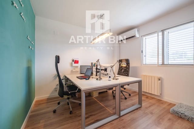 3 soverom Villa til salgs i Torrent med svømmebasseng garasje - € 579 000 (Ref: 9947942)