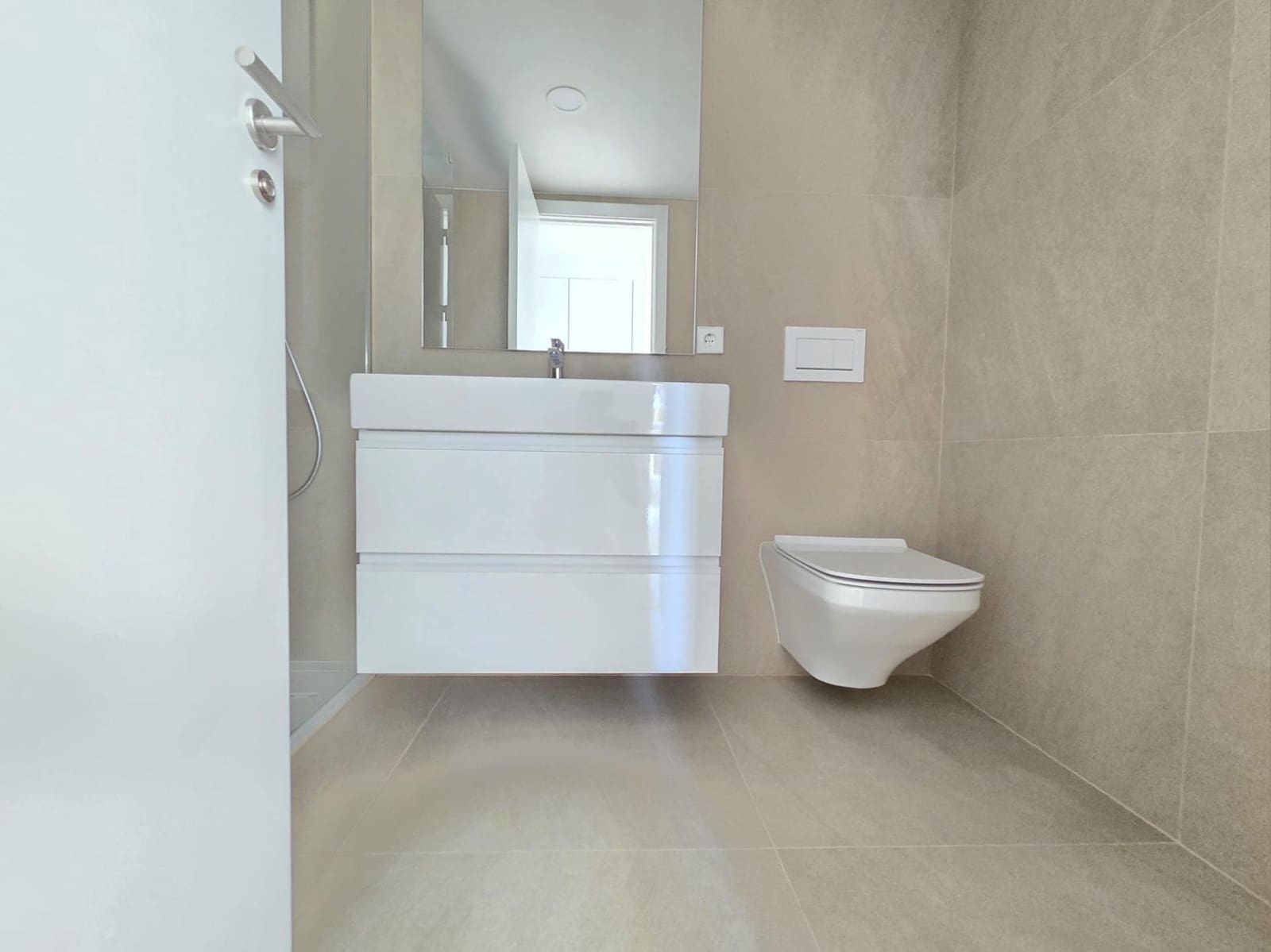 2 bedroom Flat for rent in Godella with pool garage - € 2,100 (Ref: 9952658)