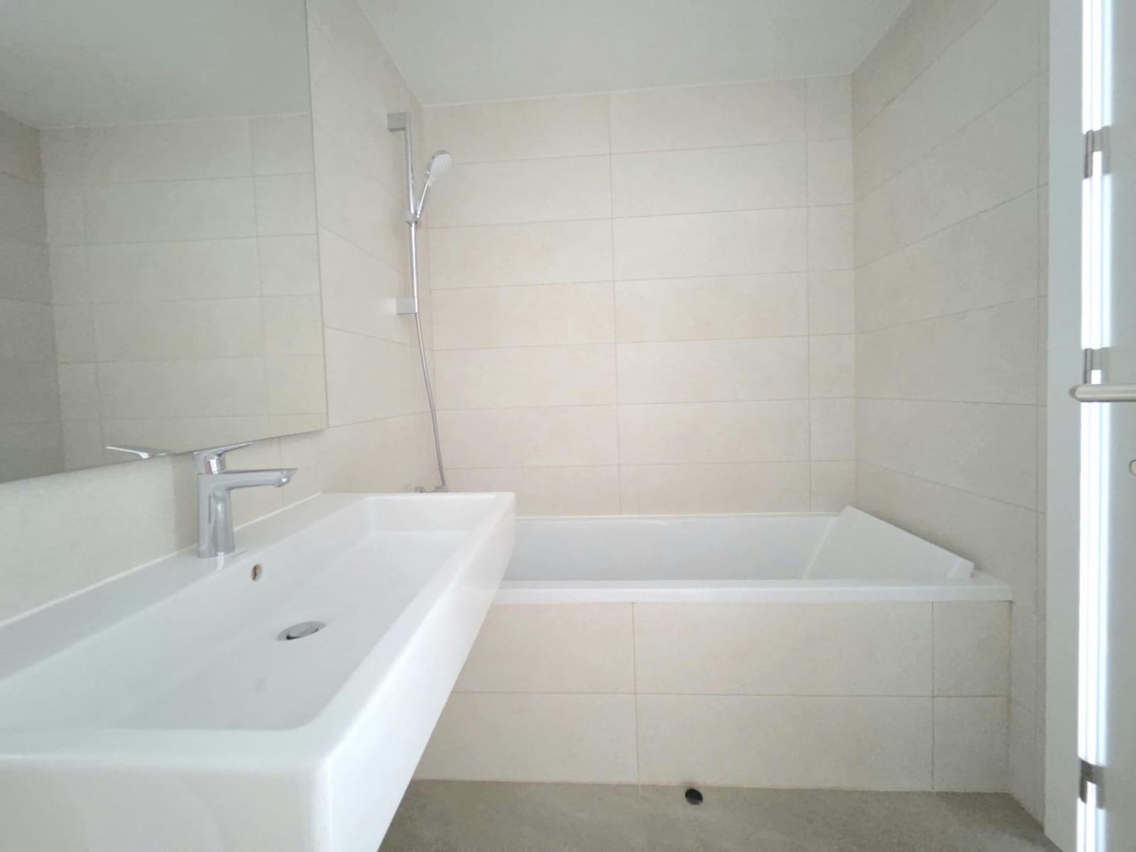 2 bedroom Flat for rent in Godella with pool garage - € 2,100 (Ref: 9952658)