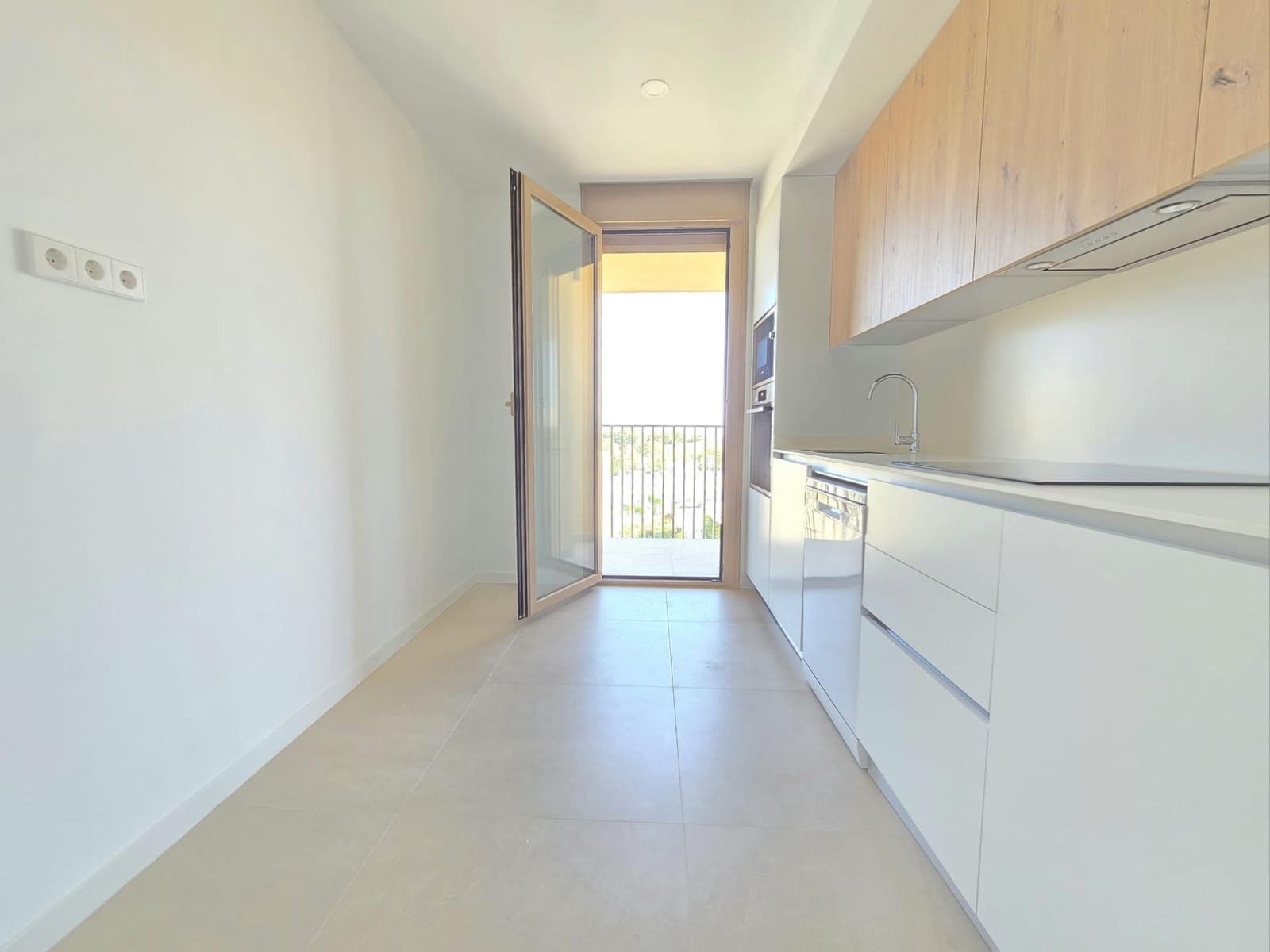 2 bedroom Flat for rent in Godella with pool garage - € 2,100 (Ref: 9952658)