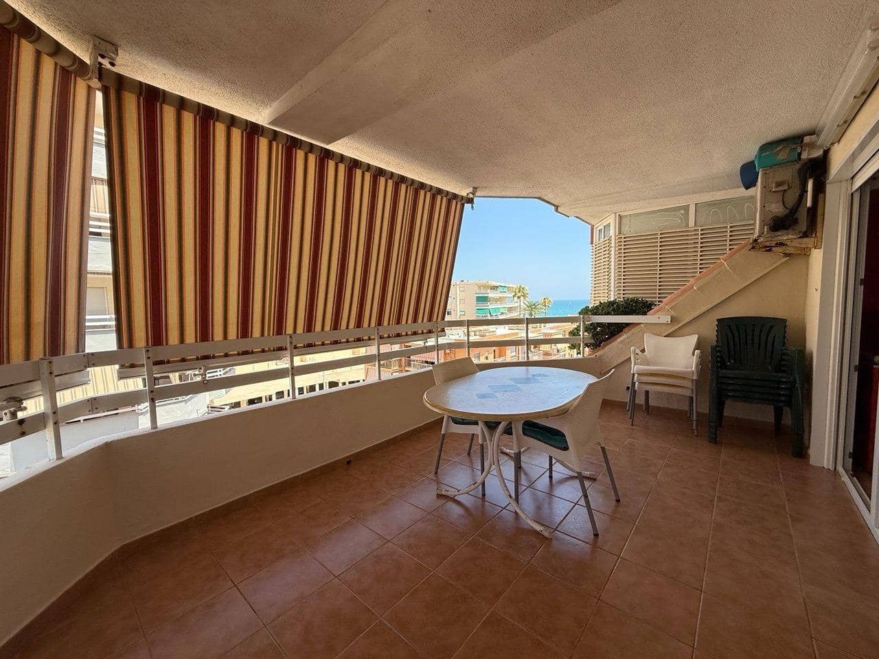 3 bedroom Flat for sale in Tavernes de la Valldigna - € 240,000 (Ref: 9954259)