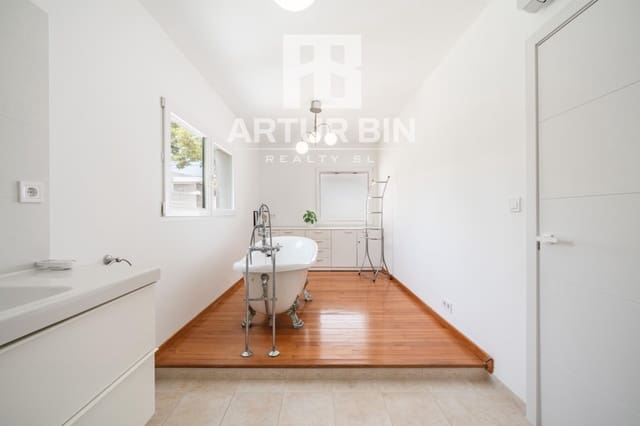 5 Zimmer Villa zu verkaufen in Calpe / Calp mit Pool - 719.000 € (Ref: 9962743)