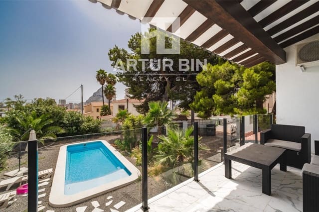 5 Zimmer Villa zu verkaufen in Calpe / Calp mit Pool - 719.000 € (Ref: 9962743)