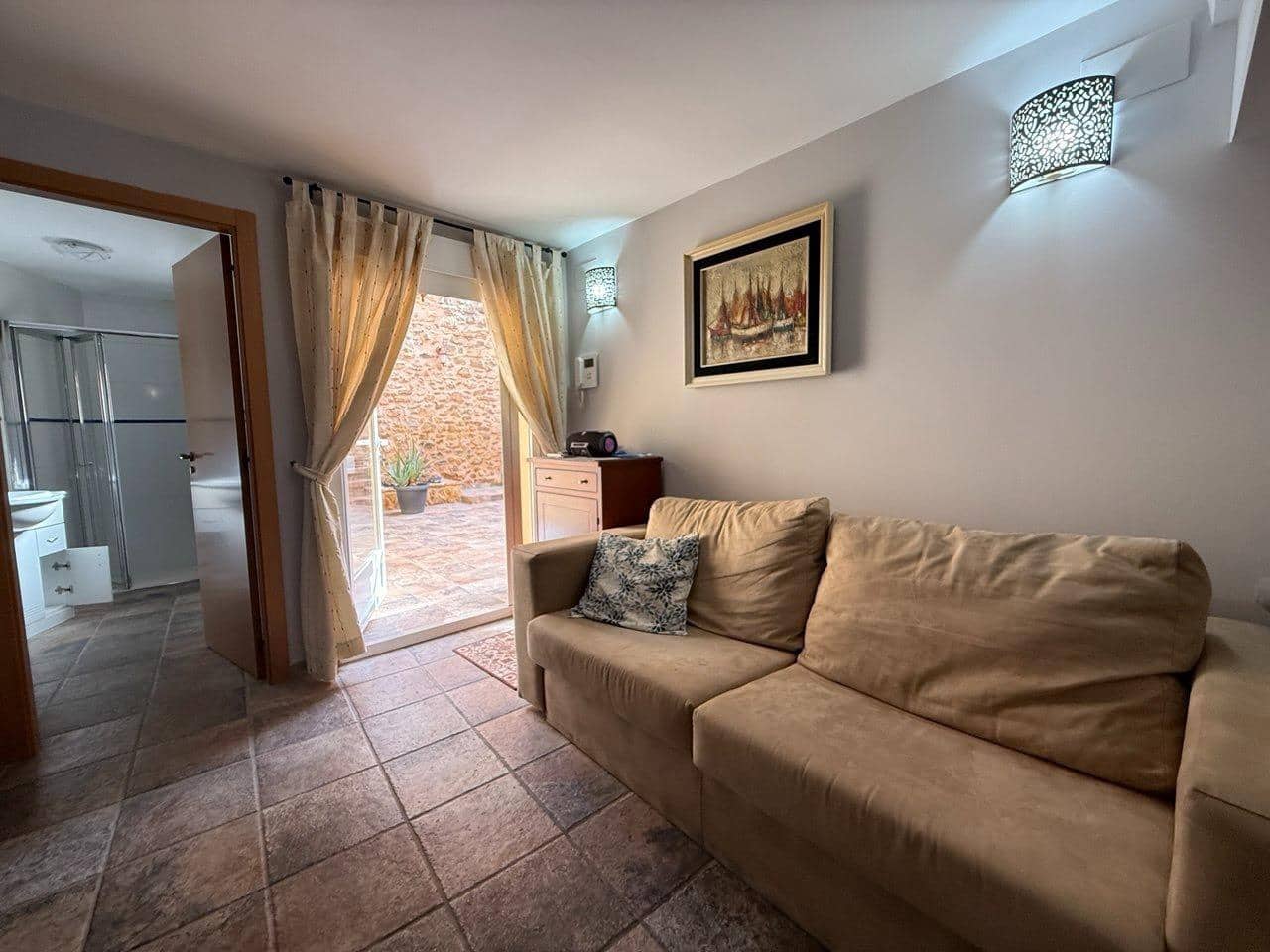 Casa de 5 habitaciones en Villar del Arzobispo en venta - 260.000 € (Ref: 9965309)
