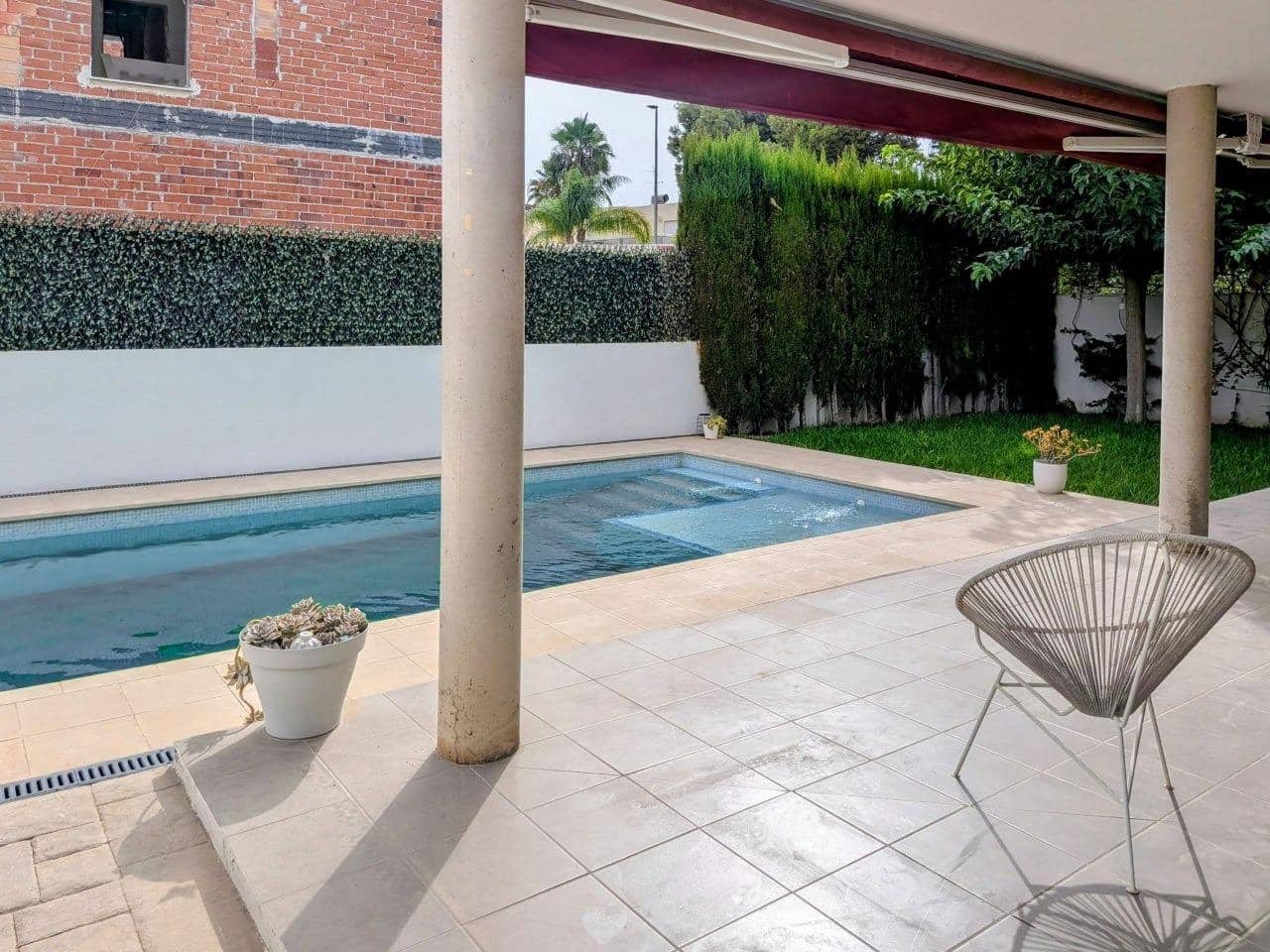 5 bedroom Villa for sale in San Antonio de Benageber with pool - € 600,000 (Ref: 9975464)