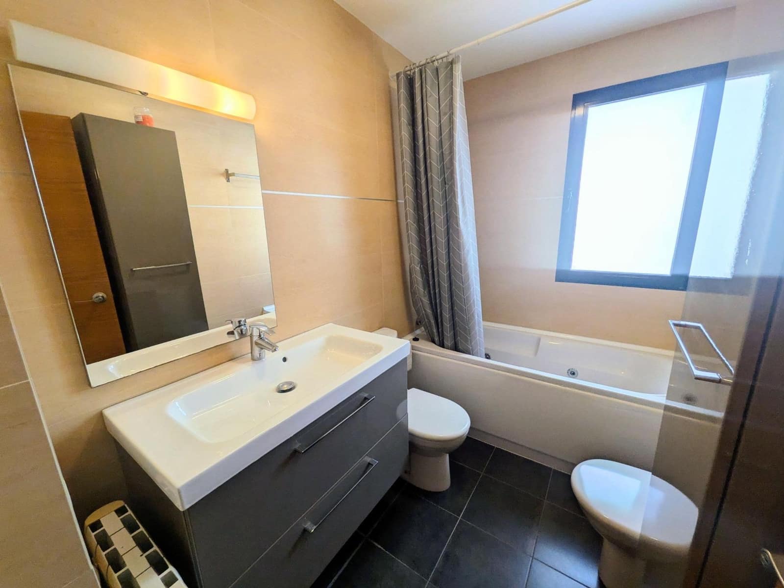 5 bedroom Villa for sale in San Antonio de Benageber with pool - € 600,000 (Ref: 9975464)