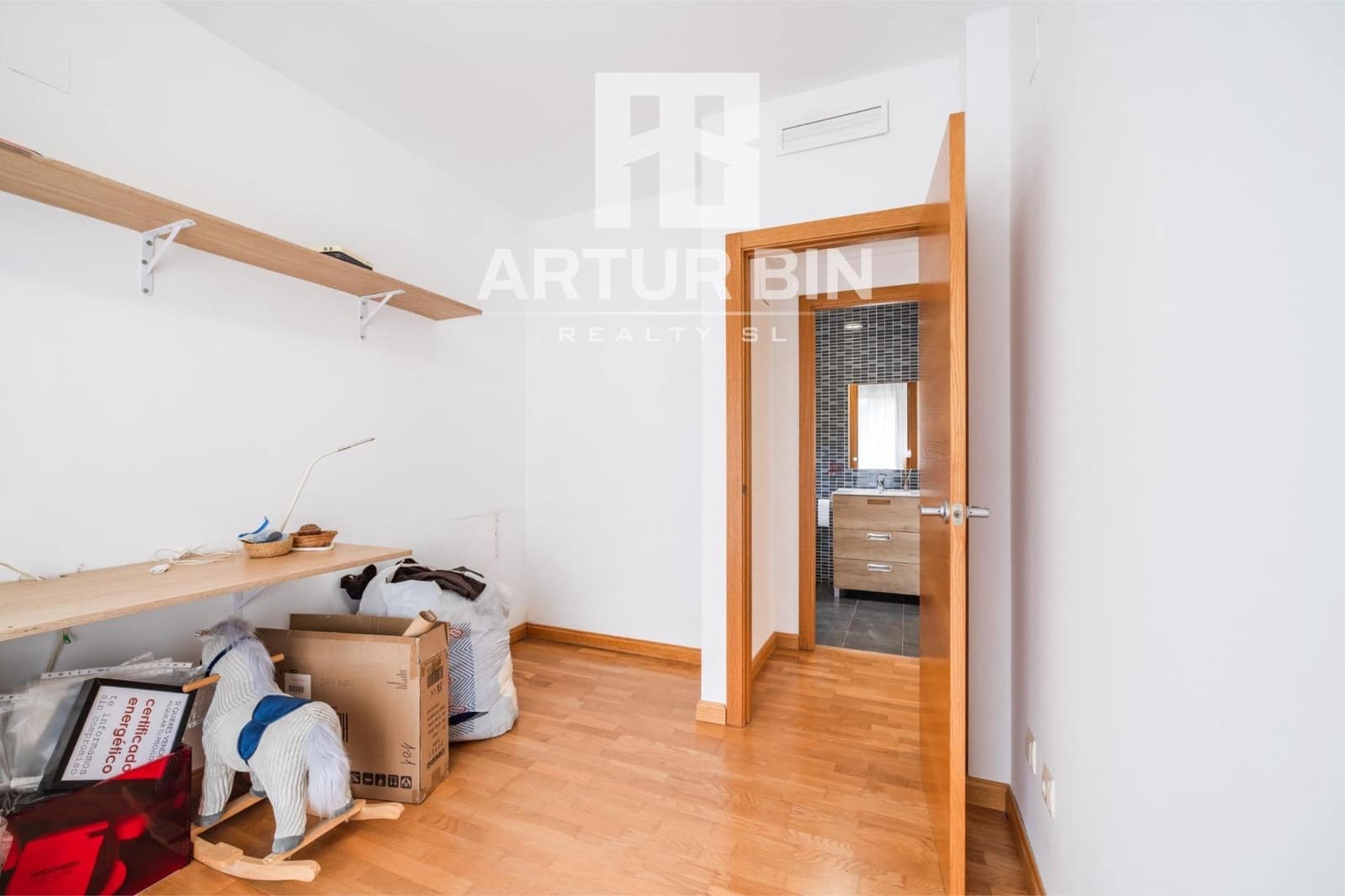 5 makuuhuone Huvila myytävänä paikassa San Antonio de Benageber mukana uima-altaan - 600 000 € (Ref: 9975464)