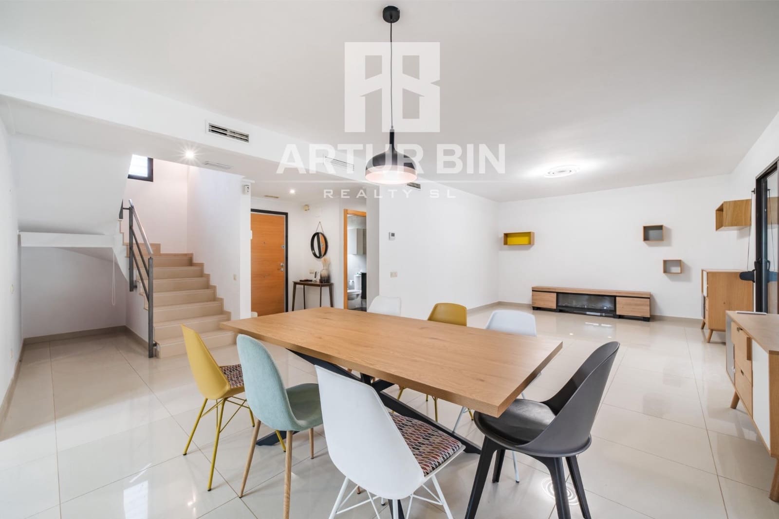 5 makuuhuone Huvila myytävänä paikassa San Antonio de Benageber mukana uima-altaan - 600 000 € (Ref: 9975464)