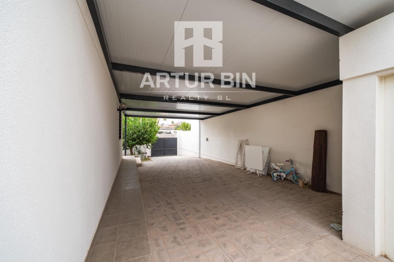5 makuuhuone Huvila myytävänä paikassa San Antonio de Benageber mukana uima-altaan - 600 000 € (Ref: 9975464)