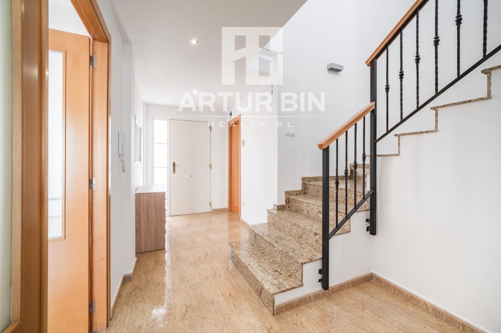 Chalet de 3 habitaciones en Beneixida en venta con piscina - 390.000 € (Ref: 9978914)
