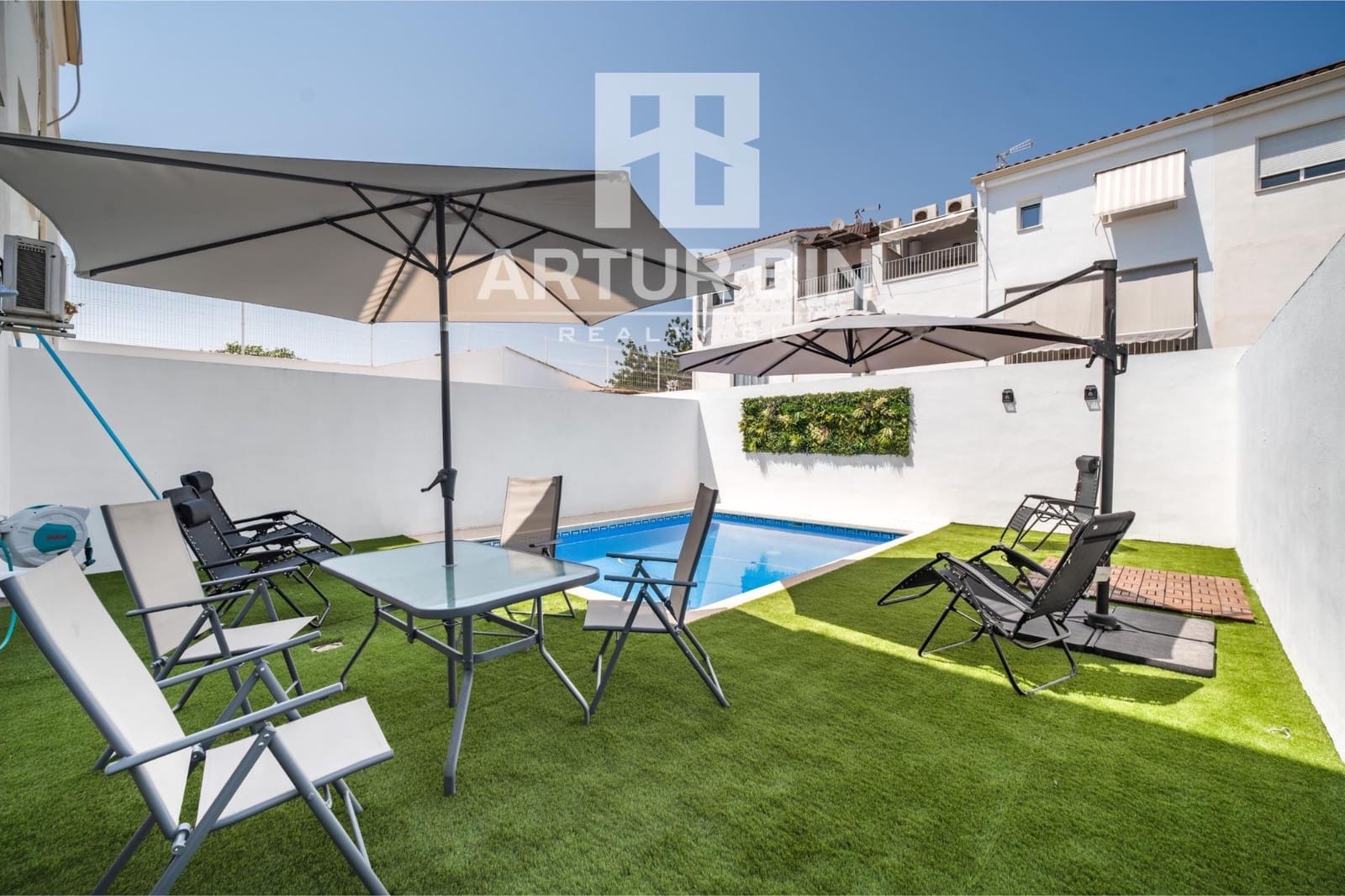 Chalet de 3 habitaciones en Beneixida en venta con piscina - 390.000 € (Ref: 9978914)